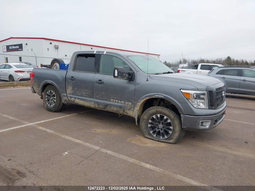 1N6AA1E55JN522068 2018 Nissan Titan Platinum/Pro-4X/S/Sl Midnight Edition/Sv/Sv Midnight Edition auction photo 1