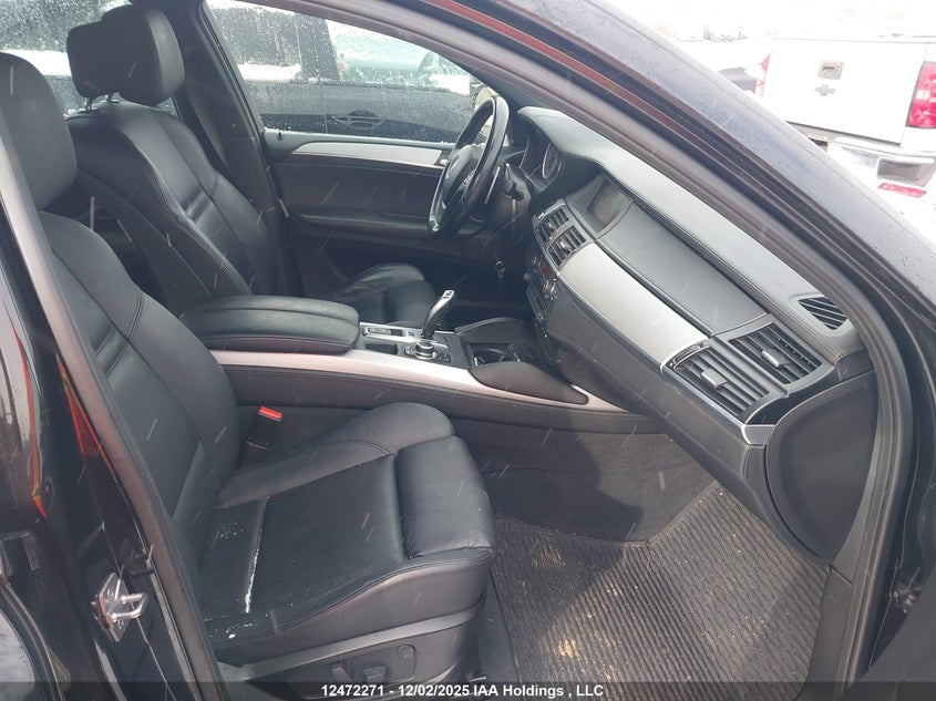 5YMGZ0C50BLK14393 2011 BMW X6 M photo no. 5