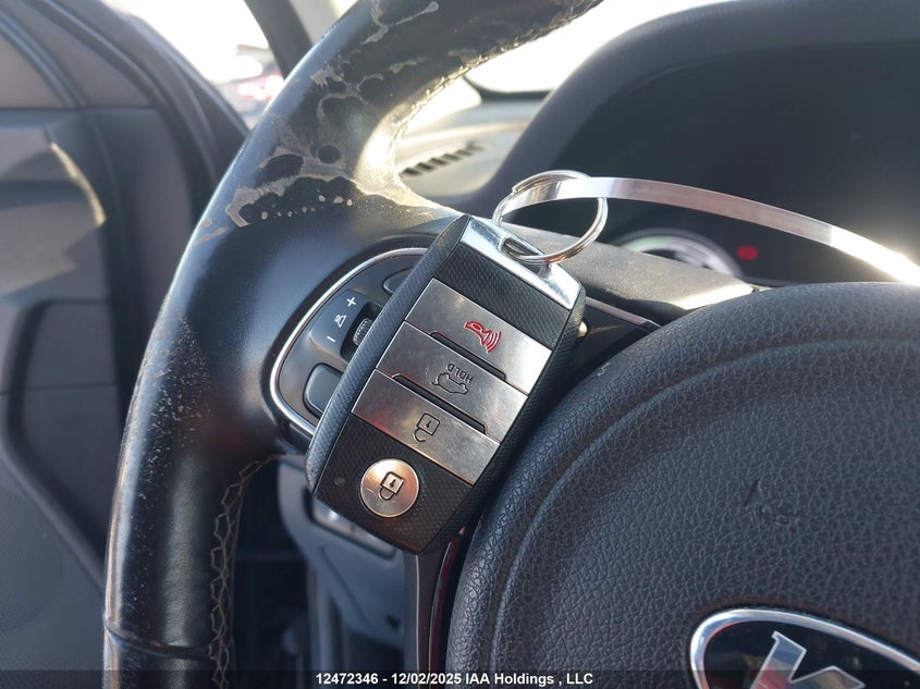 KNDCC3LC8H5093425 2017 KIA NIRO photo no. 11