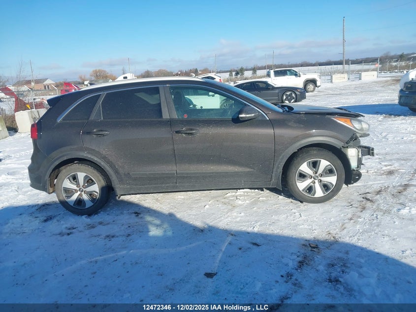 KNDCC3LC8H5093425 2017 KIA NIRO photo no. 14