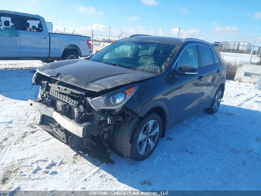 KNDCC3LC8H5093425 2017 KIA NIRO photo no. 2