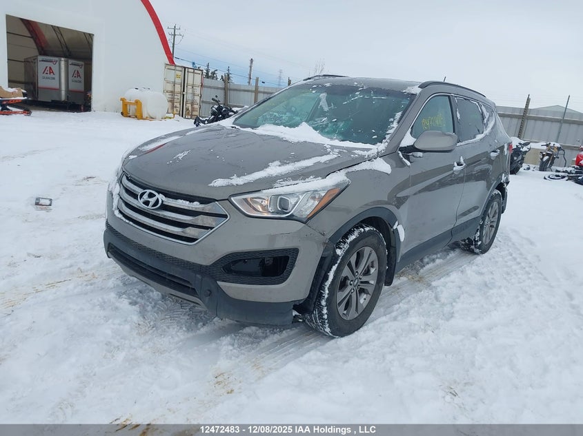 5XYZUDLA2GG330752 2016 HYUNDAI SANTA FE photo no. 2