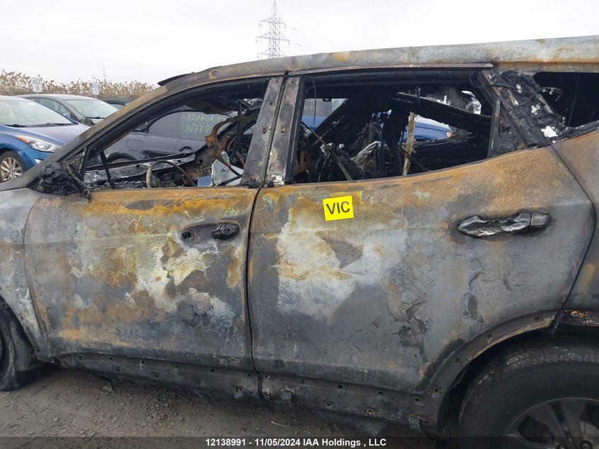 2013 Hyundai Santa Fe Sport 2.4 Luxury VIN: 5XYZUDLB8DG104946 Lot: 12138991X