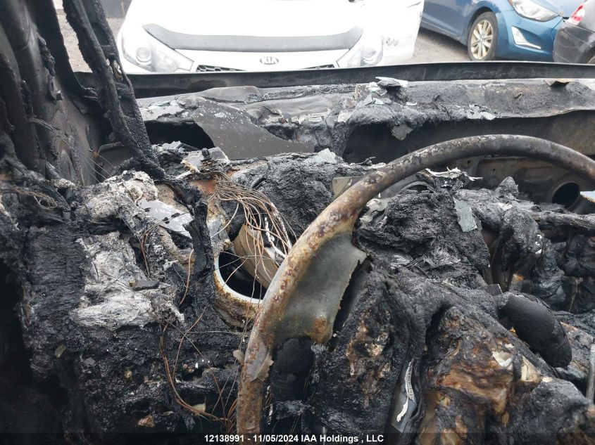 2013 Hyundai Santa Fe Sport 2.4 Luxury VIN: 5XYZUDLB8DG104946 Lot: 12138991X