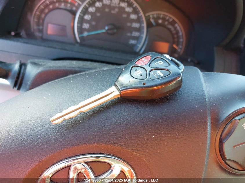 4T1BF1FK3CU587020 2012 TOYOTA CAMRY photo no. 11