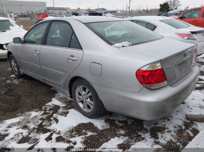 4T1BE32KX5U559030 2005 TOYOTA CAMRY photo no. 3