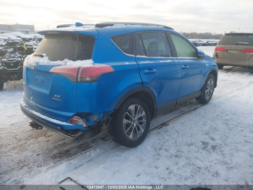 JTMRJREV6HD143634 2017 TOYOTA RAV 4 photo no. 4
