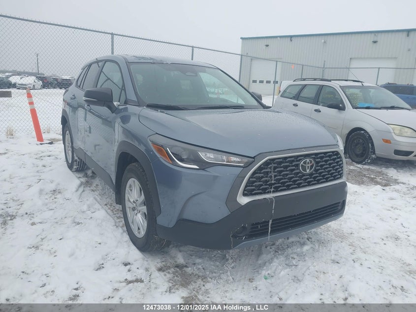7MUCAABG7SV129661 2025 Toyota Corolla Cross Le auction photo 1