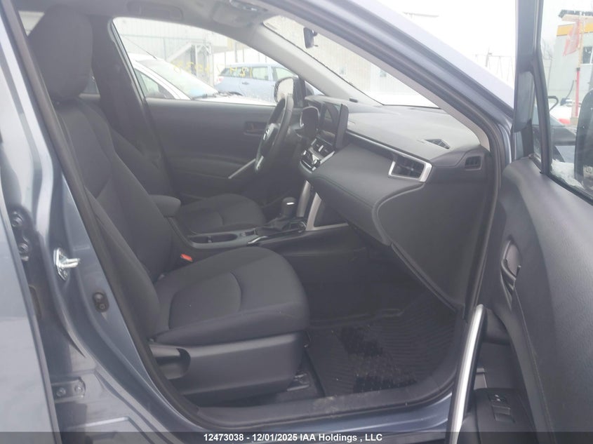 7MUCAABG7SV129661 2025 TOYOTA COROLLA CROSS photo no. 5