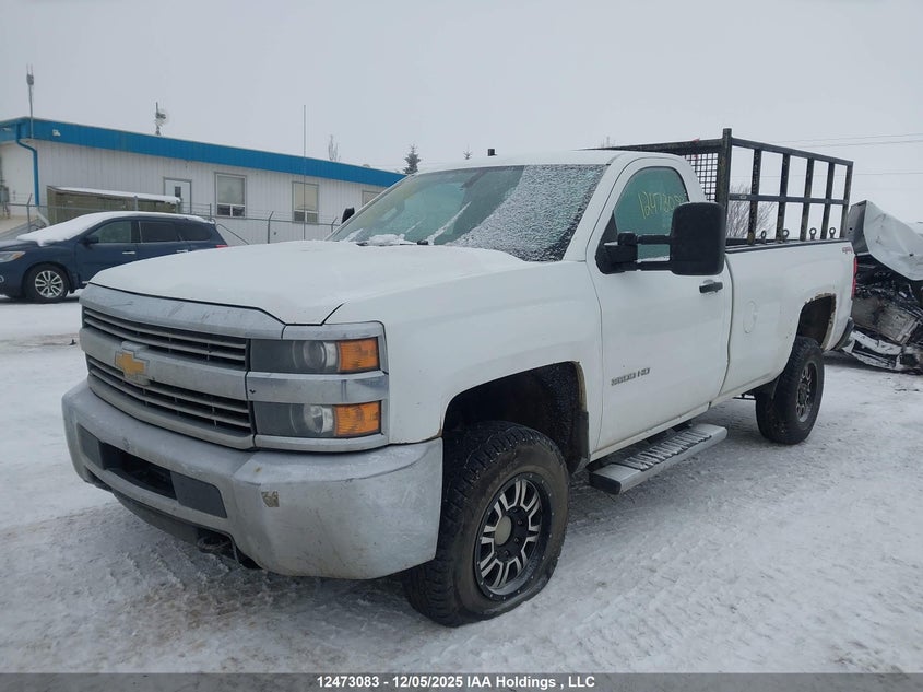 1GC3KYCG3FZ135931 2015 CHEVROLET SILVERADO photo no. 2