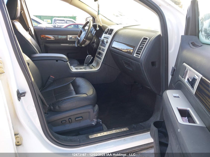 2LMDJ8JC5ABJ18700 2010 LINCOLN MKX photo no. 5