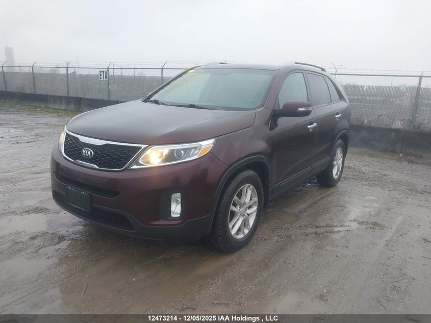 5XYKT3A65FG595726 2015 KIA SORENTO photo no. 2
