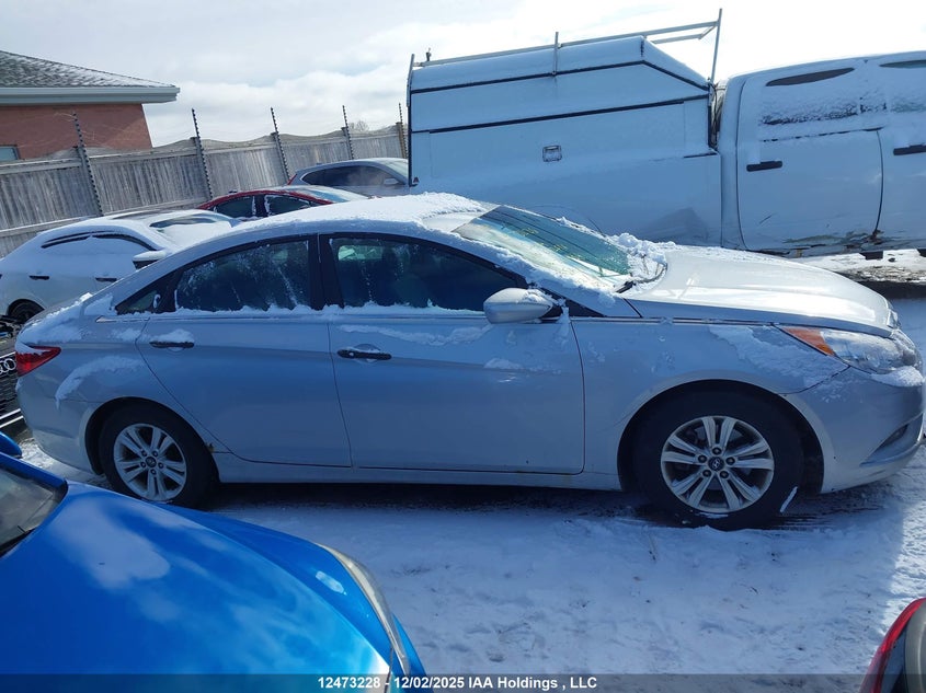 5NPEB4AC2BH032616 2011 HYUNDAI SONATA photo no. 13