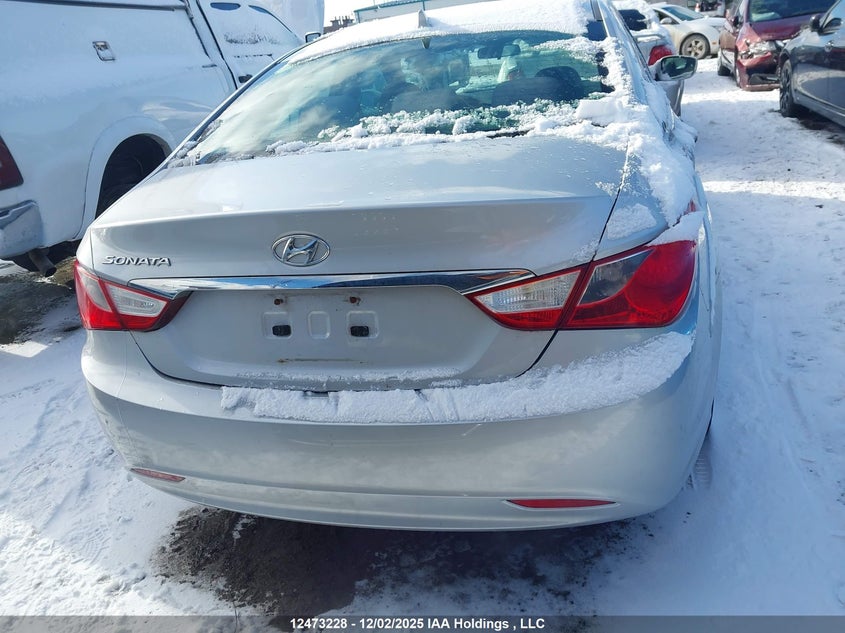 5NPEB4AC2BH032616 2011 HYUNDAI SONATA photo no. 16