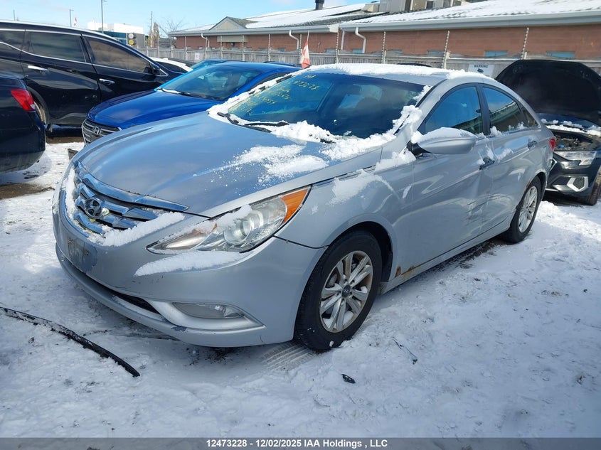 5NPEB4AC2BH032616 2011 HYUNDAI SONATA photo no. 2