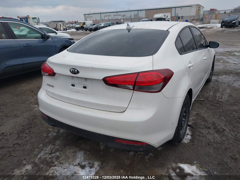 3KPFL4A79HE105627 2017 KIA FORTE photo no. 4