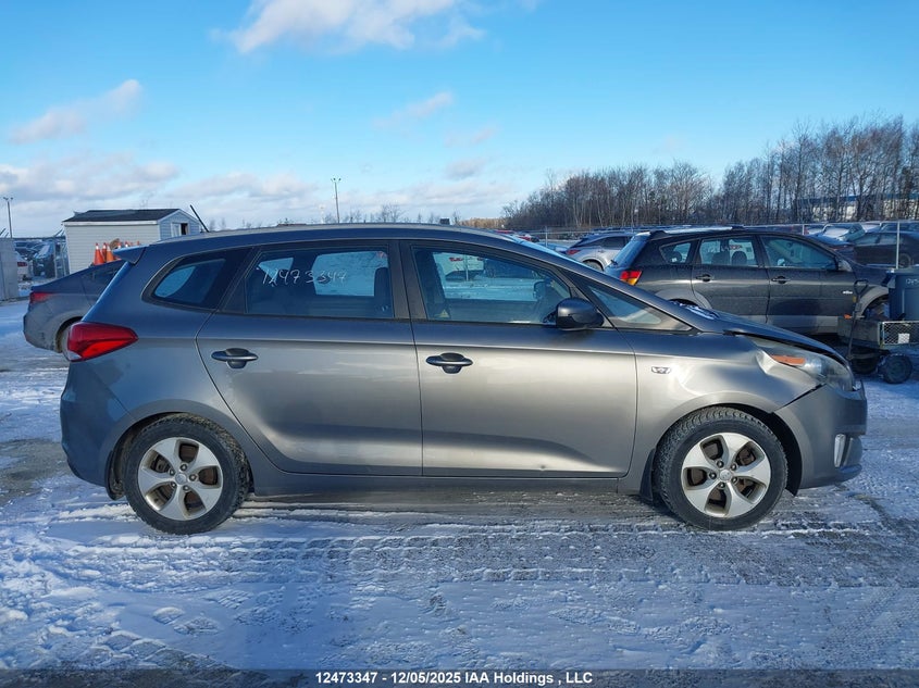 KNAHT8A38G7132262 2016 KIA RONDO photo no. 14