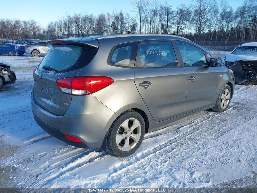 KNAHT8A38G7132262 2016 KIA RONDO photo no. 4