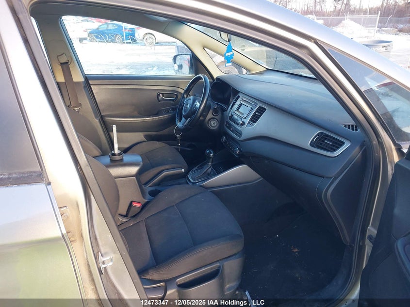 KNAHT8A38G7132262 2016 KIA RONDO photo no. 5