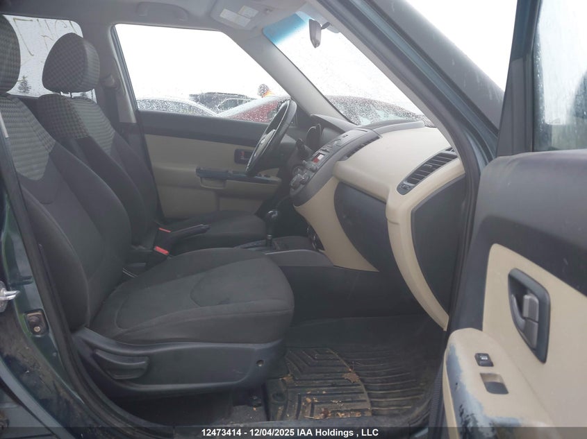 KNDJT2A20A7058111 2010 KIA SOUL photo no. 5