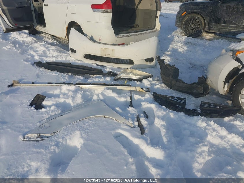5TDZK3DC4CS223733 2012 TOYOTA SIENNA photo no. 12