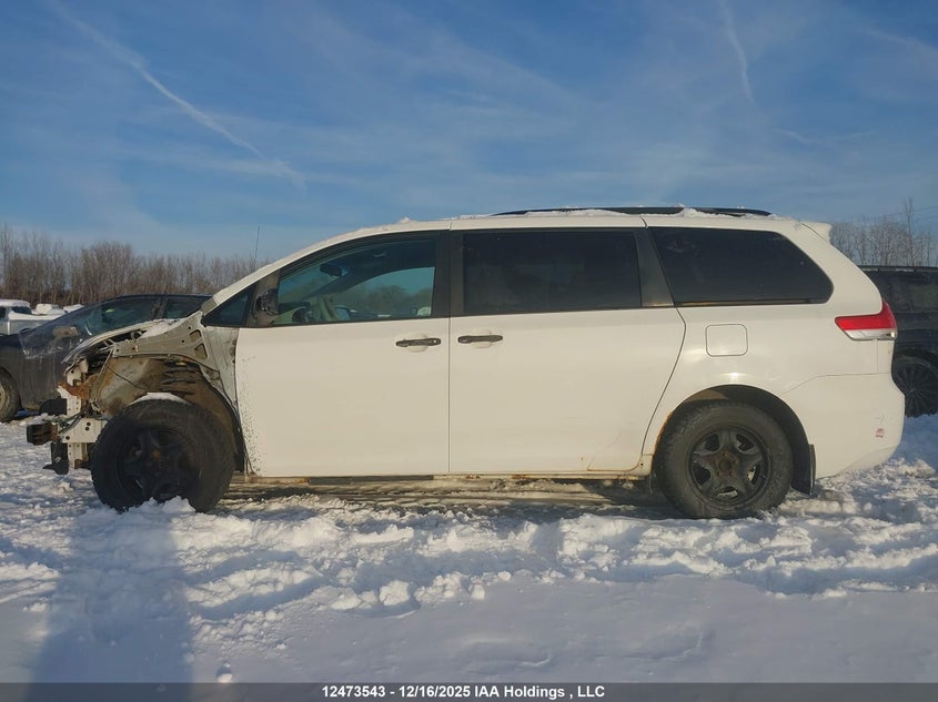 5TDZK3DC4CS223733 2012 TOYOTA SIENNA photo no. 15