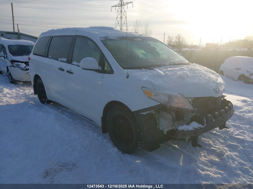 5TDZK3DC4CS223733 2012 TOYOTA SIENNA photo no. 9