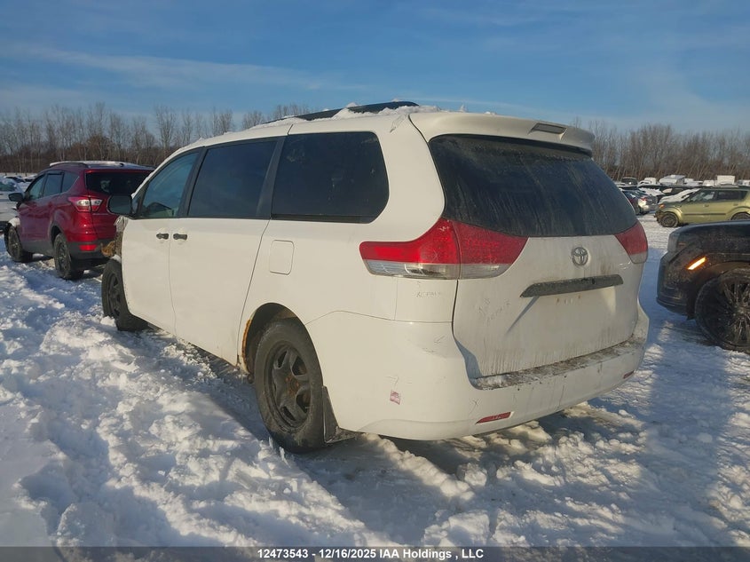 5TDZK3DC4CS223733 2012 TOYOTA SIENNA photo no. 3