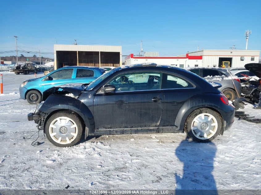 2019 Volkswagen Beetle Wolfsburg Edition VIN: 3VWJD7AT8KM716524 Lot: 12473595