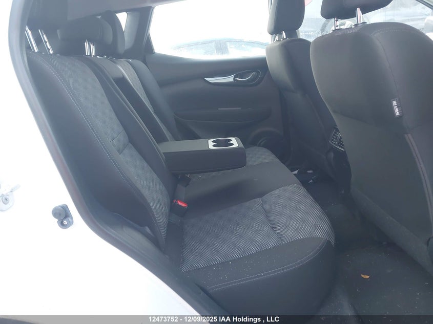 JN1BJ1CR5HW114691 2017 NISSAN QASHQAI photo no. 8
