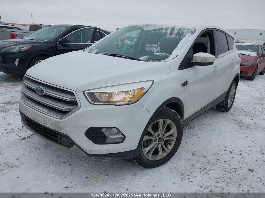 1FMCU9GD5HUD61822 2017 FORD ESCAPE photo no. 2
