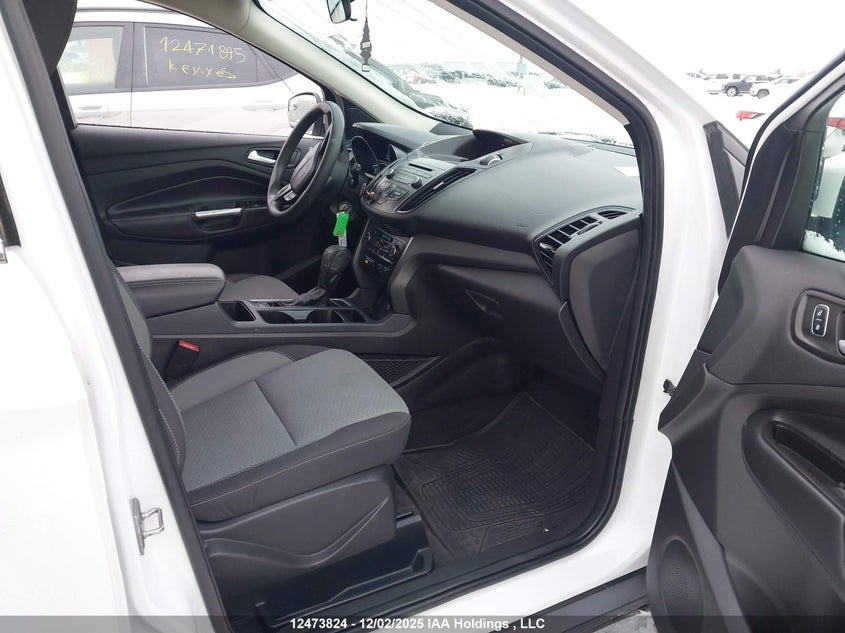 1FMCU9GD5HUD61822 2017 FORD ESCAPE photo no. 5