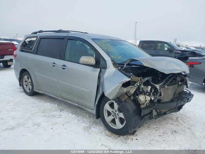 5TDKZ3DC3KS978352 2019 TOYOTA SIENNA photo no. 19