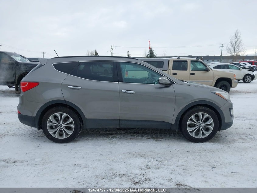 5XYZUDLA4GG367270 2016 HYUNDAI SANTA FE photo no. 14