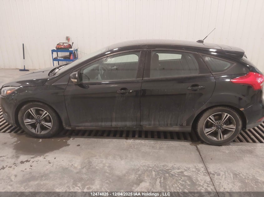 1FADP3KE5GL200460 2016 FORD FOCUS photo no. 14