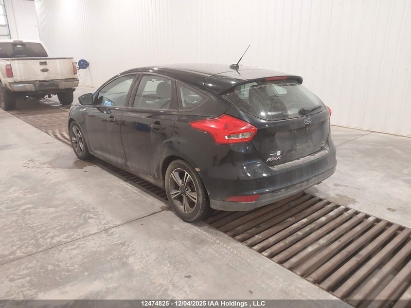 1FADP3KE5GL200460 2016 FORD FOCUS photo no. 3