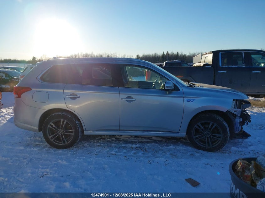 JA4J24A55JZ621483 2018 MITSUBISHI OUTLANDER photo no. 14