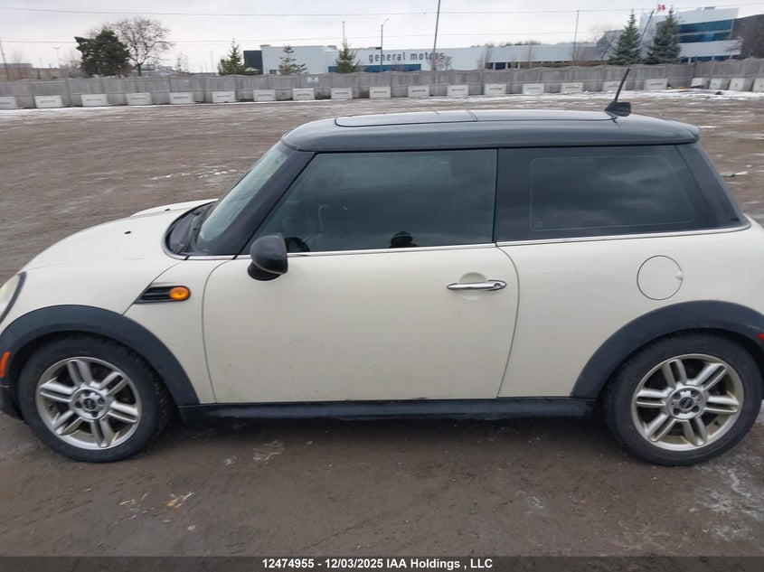 WMWSU3C51BT091607 2011 MINI COOPER photo no. 14