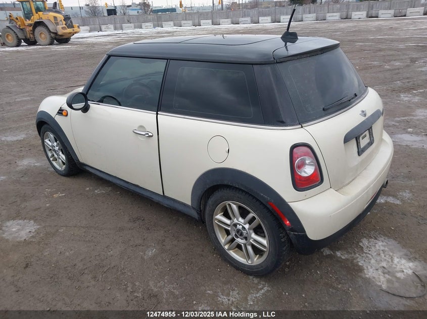 WMWSU3C51BT091607 2011 MINI COOPER photo no. 3