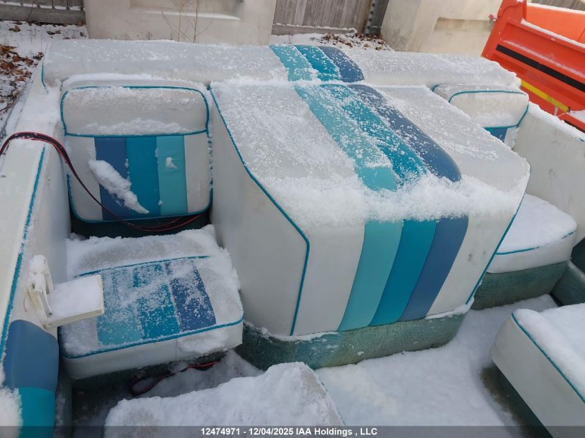 1990 Peterborough Boat VIN: 2EN2J1B11KP006977 Lot: 12474971