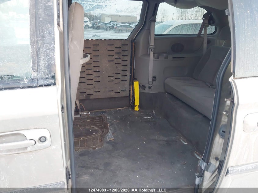 2D4GP44R13R146401 2003 DODGE CARAVAN photo no. 8
