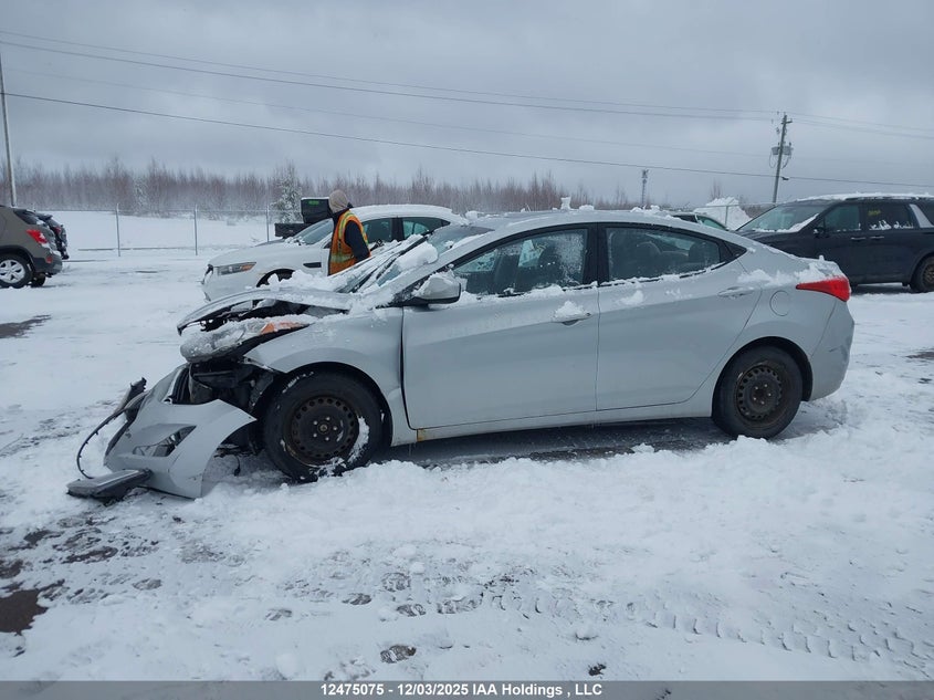 5NPDH4AE9DH177084 2013 HYUNDAI ELANTRA photo no. 14