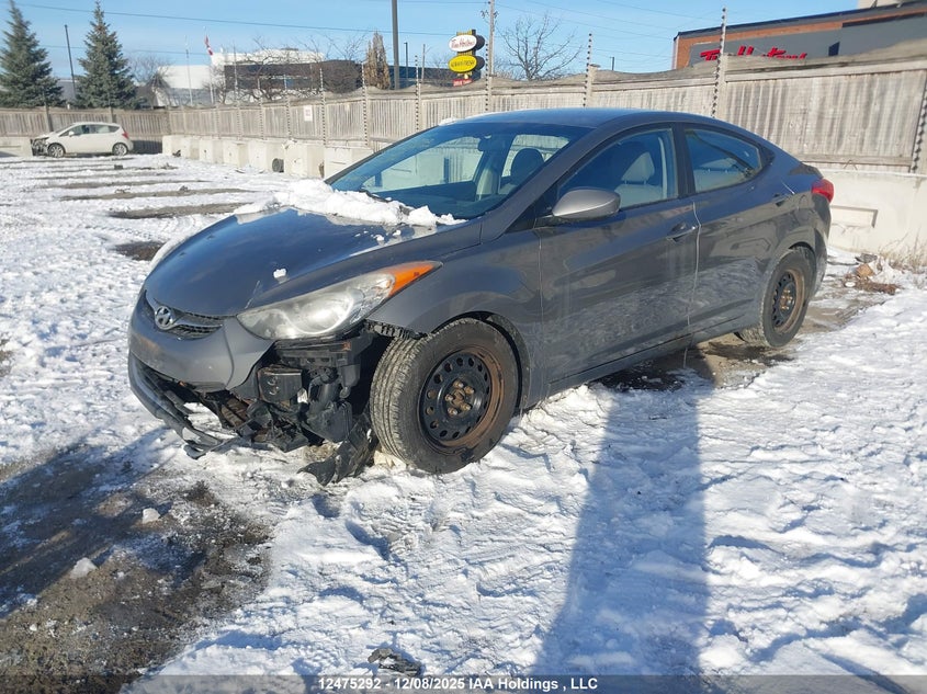 5NPDH4AE5DH281118 2013 HYUNDAI ELANTRA photo no. 2