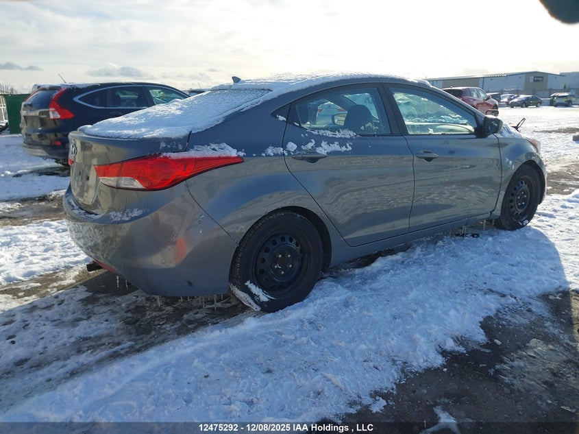 5NPDH4AE5DH281118 2013 HYUNDAI ELANTRA photo no. 4