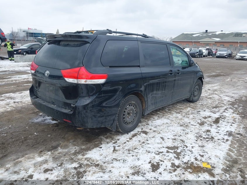 5TDYK3DC1CS190511 2012 TOYOTA SIENNA photo no. 4