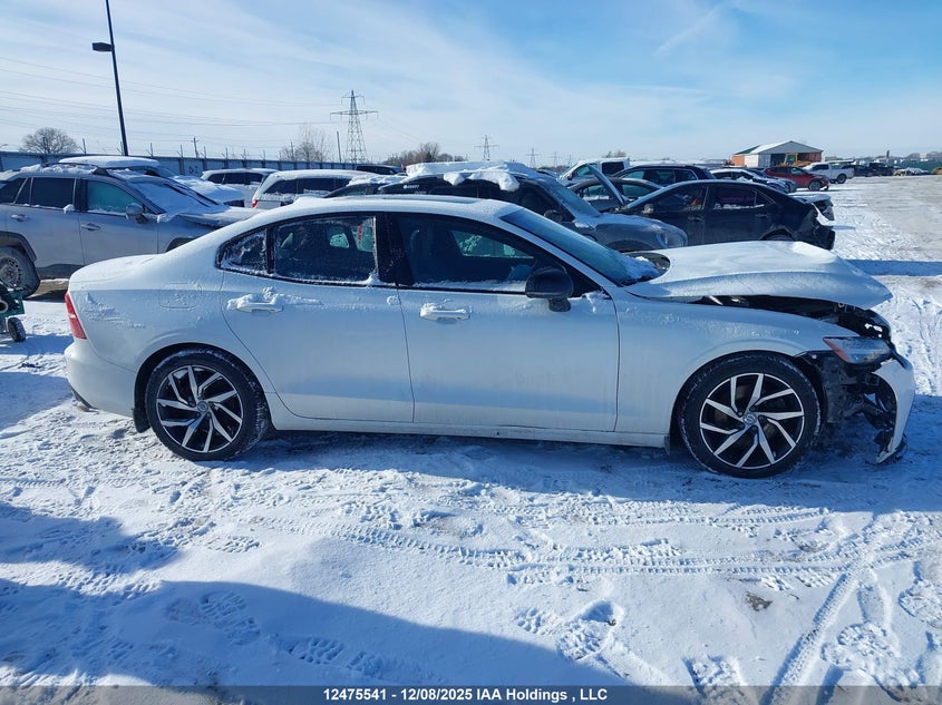 2021 Volvo S60 T5 R-Design VIN: 7JR102TM6MG118812 Lot: 12475541