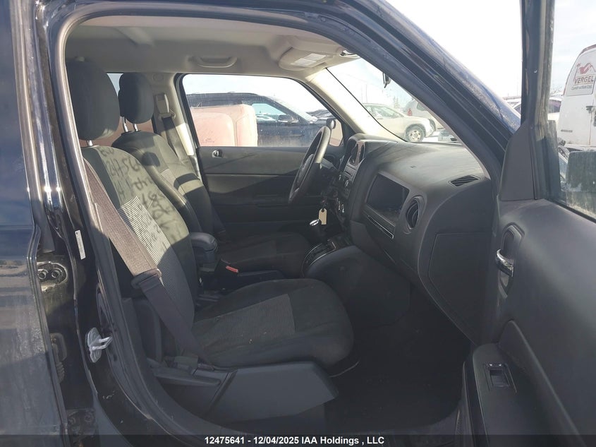 1C4NJRAB9ED564852 2014 JEEP LIBERTY (PATRIOT) photo no. 5