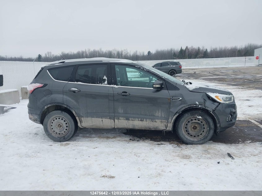1FMCU9J99HUD46339 2017 FORD ESCAPE photo no. 13