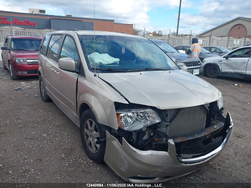 CHRYSLER TOWN & COUNTRY TOURING