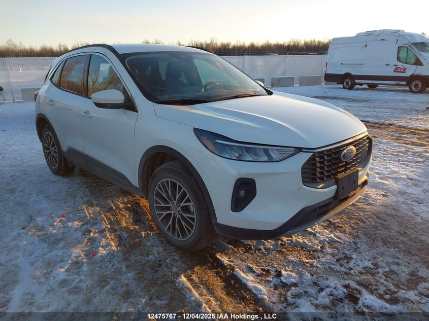 1FMCU0E17RUB40440 2024 Ford Escape Phev auction photo 1